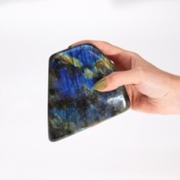 Piedras Grandes de Labradorita de… · AW-LBS-08 | HogarLider