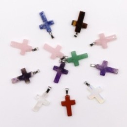 Colgantes de cruces de piedras… · AW-GemPD-18 | HogarLider