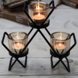 Candelabro de Hierro - Triangulo- 3 Tazas | HogarLider