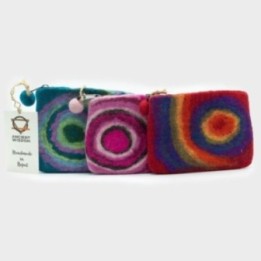 Estuche de fieltro natural con… · AW-FPZ-12 | HogarLider