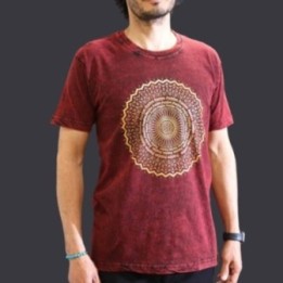 Camiseta Nomad Sari Mediana - Mandala - Granate | HogarLider