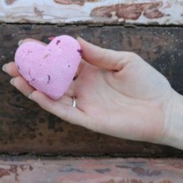 Bombas de Baño Corazón 70g - Ylang & Rose | HogarLider