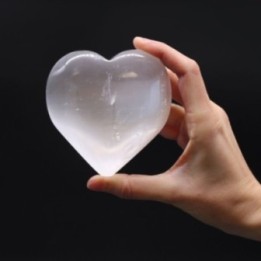 Corazón de selenita - 10 cm | HogarLider