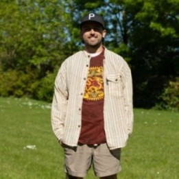 Nomad Sari Grandad Shirt - Marrón Beige - Grande | HogarLider