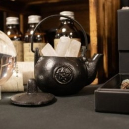 Pequeña olla ritual de hierro… · AW-CIC-26 | HogarLider